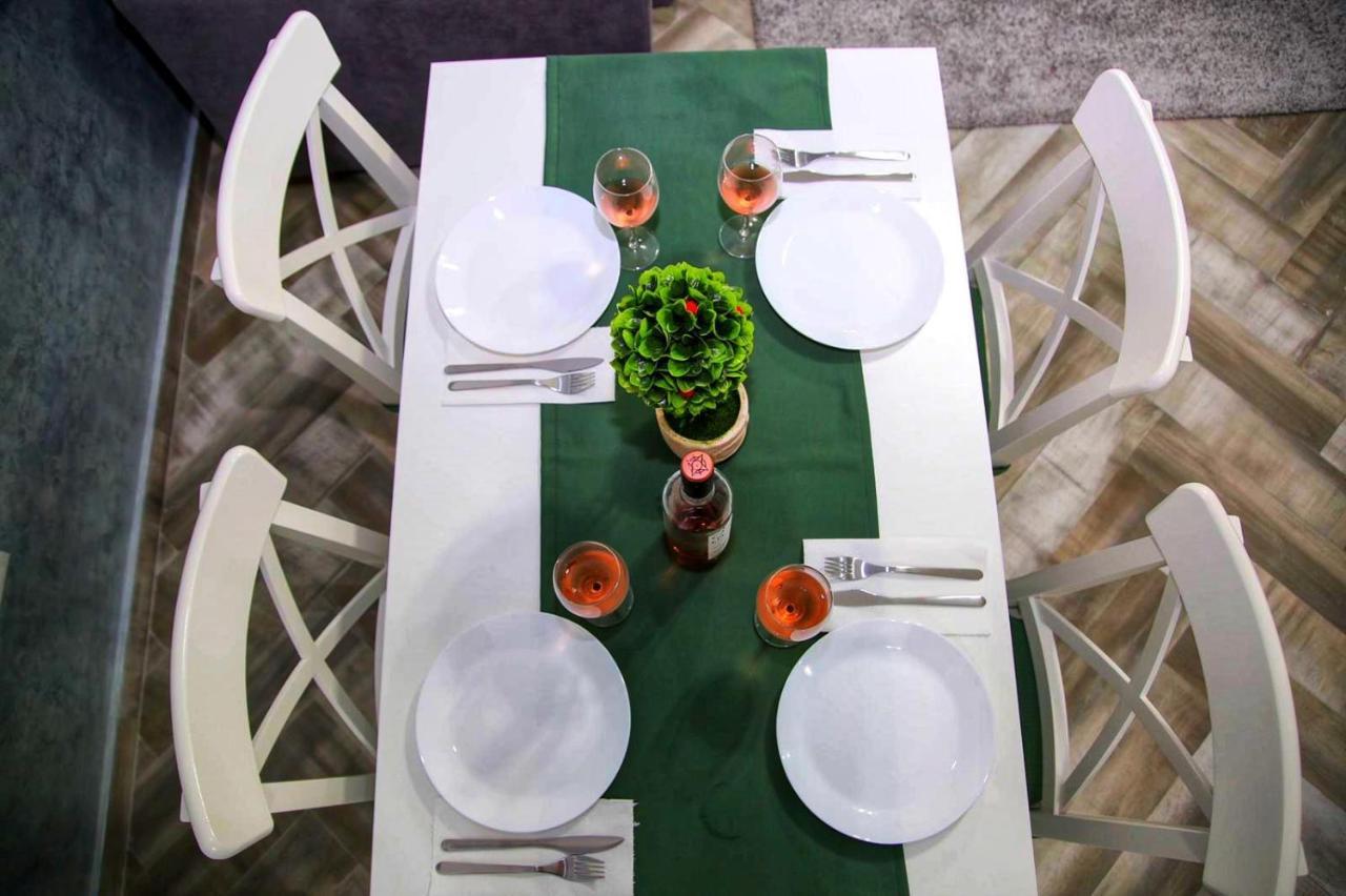 Myamar Apartment Mamaia Eksteriør billede