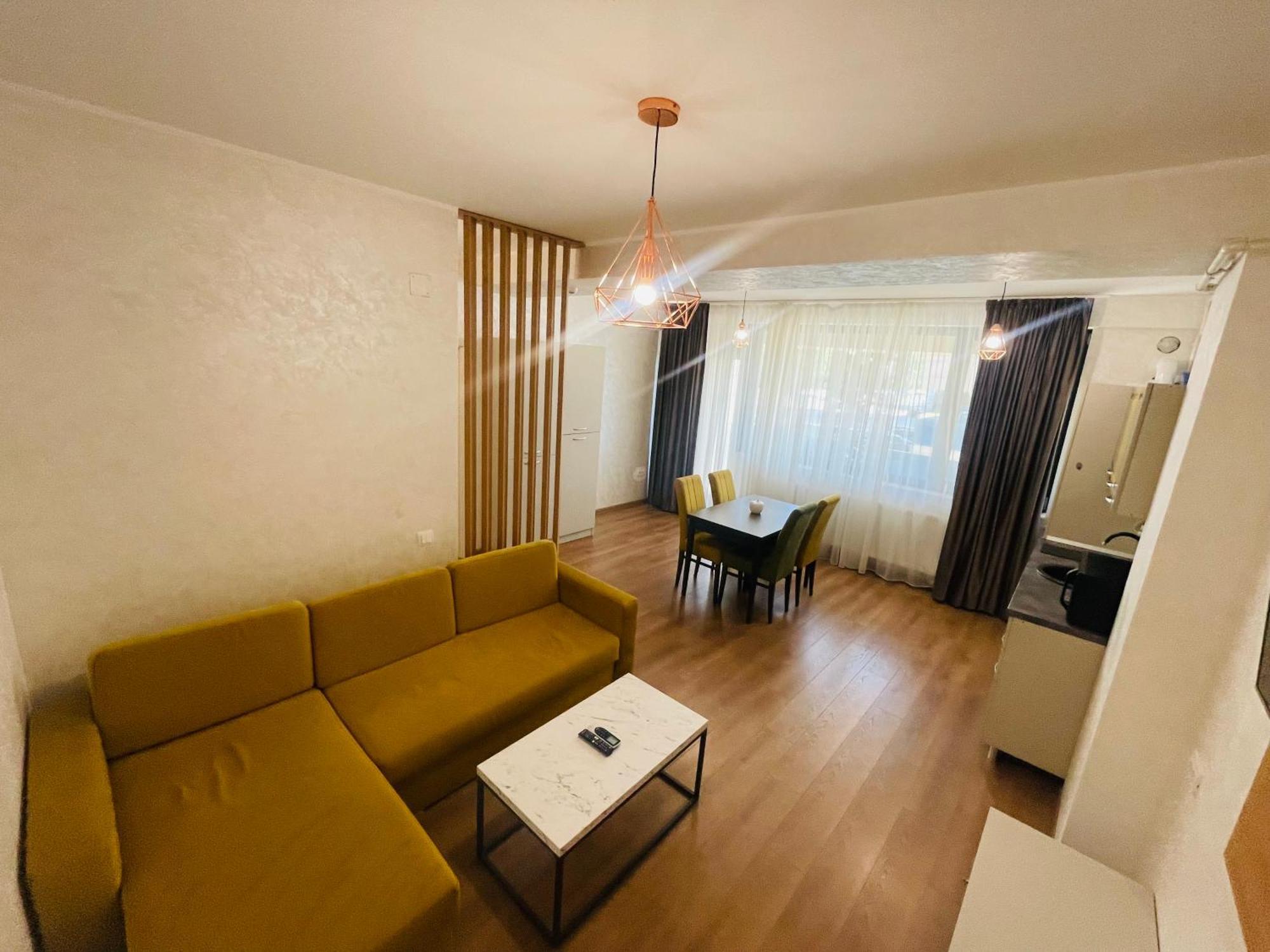 Myamar Apartment Mamaia Eksteriør billede